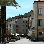 Tra Montagne E Mare