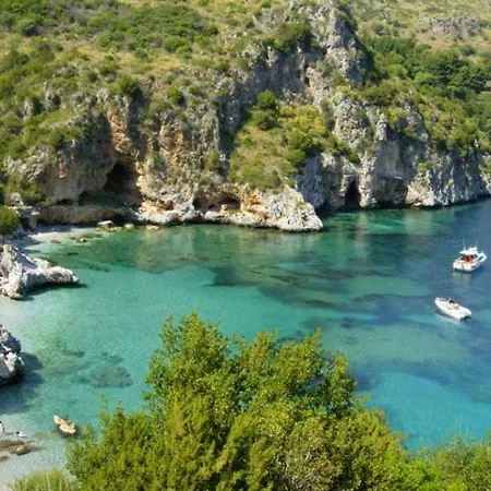 Tra Montagne E Mare Lejlighed *