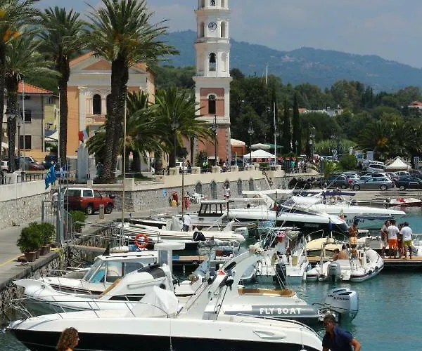 Tra Montagne E Mare Ispani