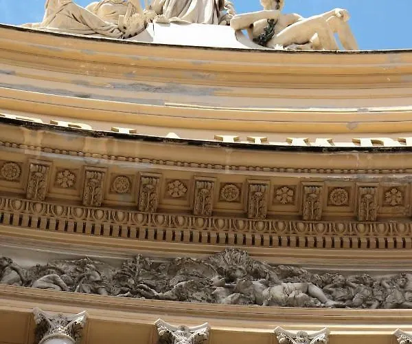 Tra Montagne E Mare Appartement *